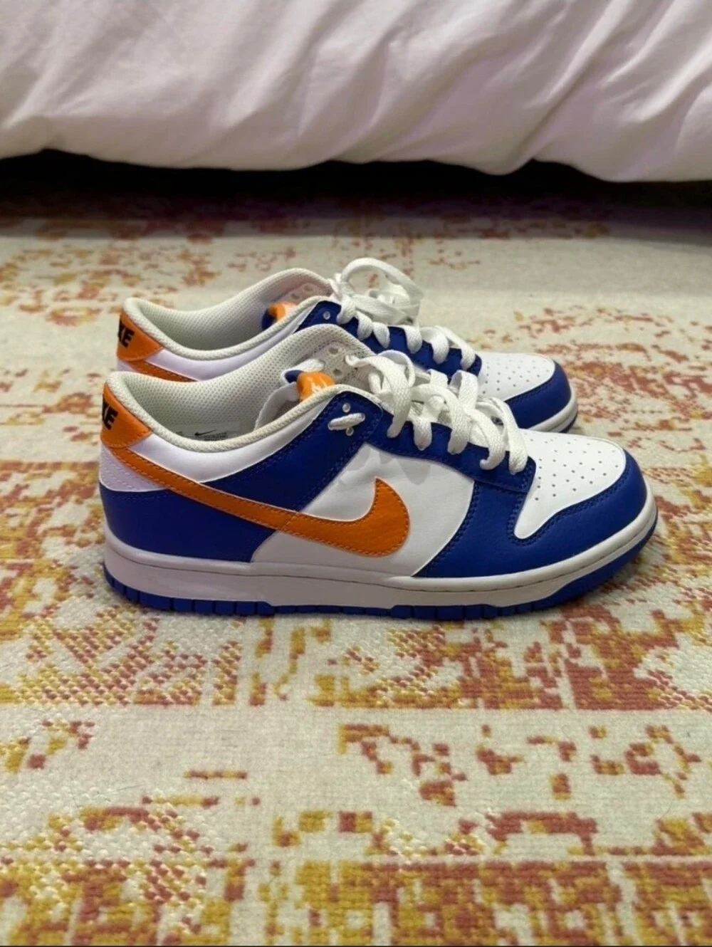 Nike Dunk Knicks Low-Top Sneakers in White, Blue & Orange Youth/Womens